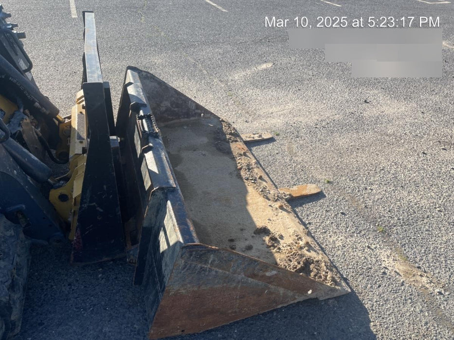 2022 ARROW MATERIAL HANDLING 72" Pallet Forks - Arrow