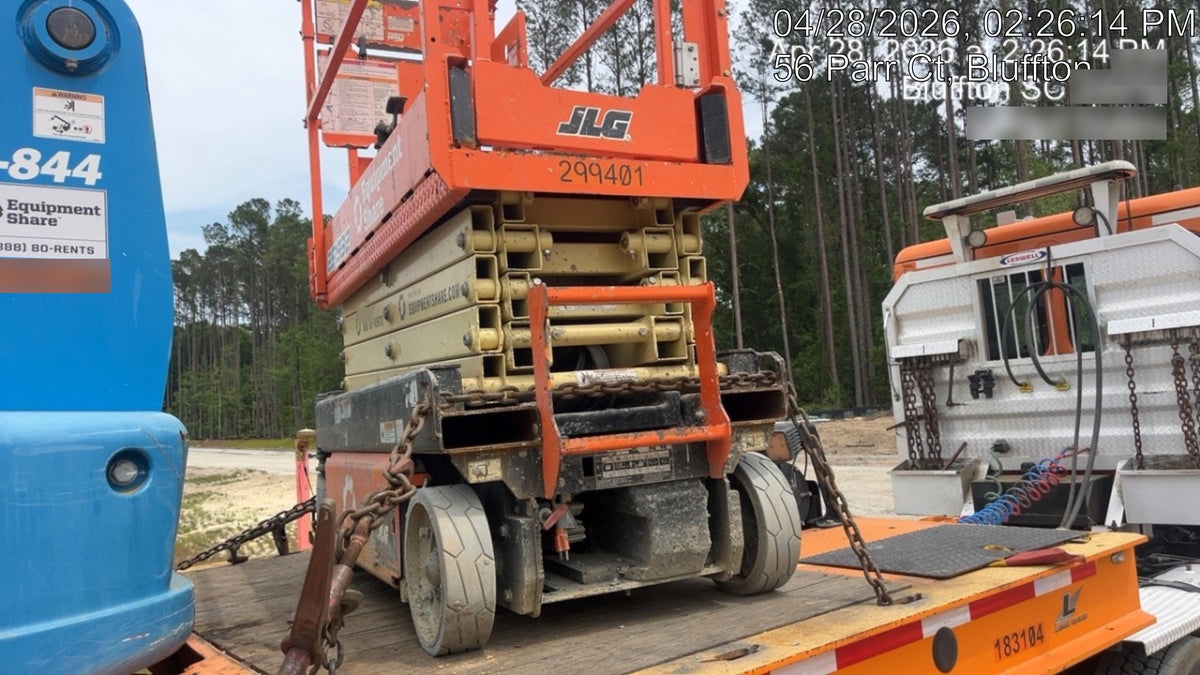 2023 JLG ES1932