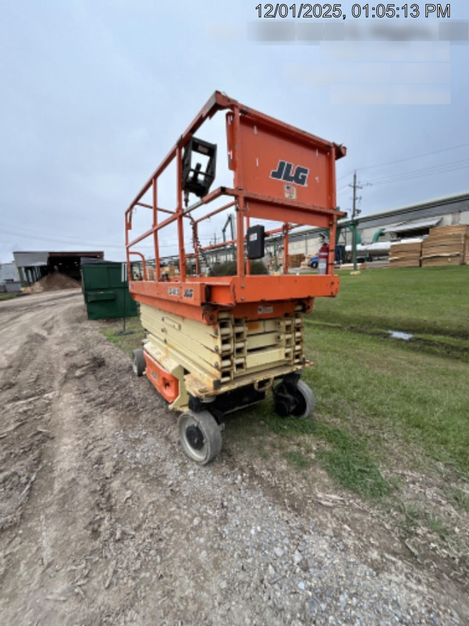 2016 JLG 3246ES