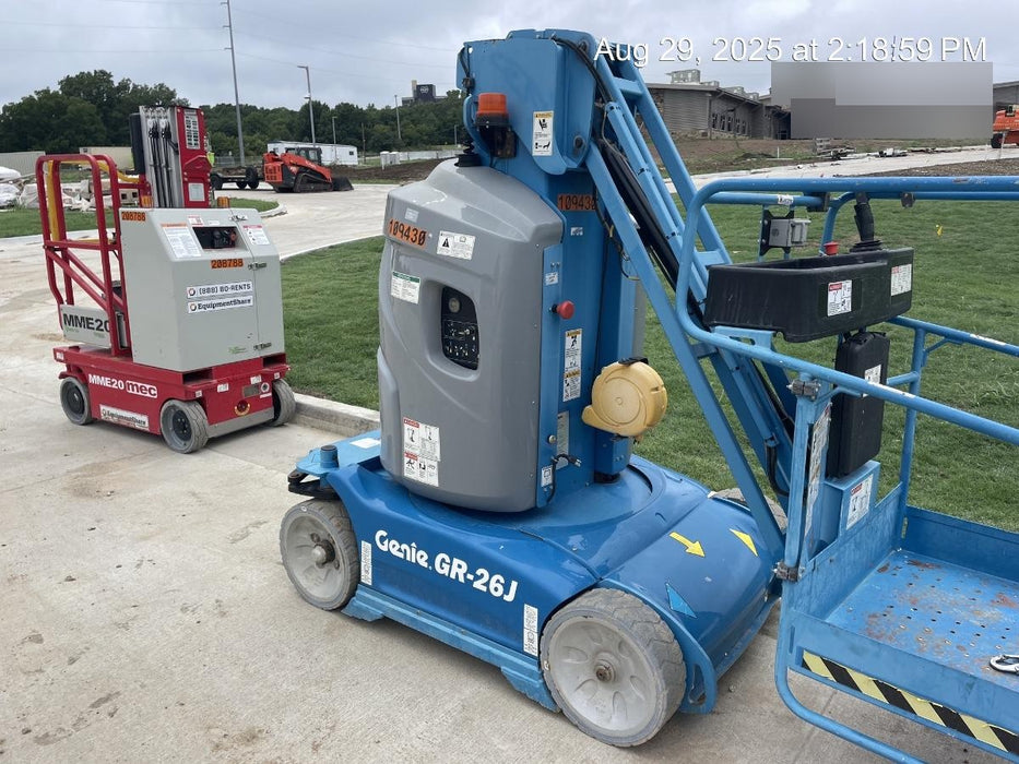 2020 GENIE GR-26J