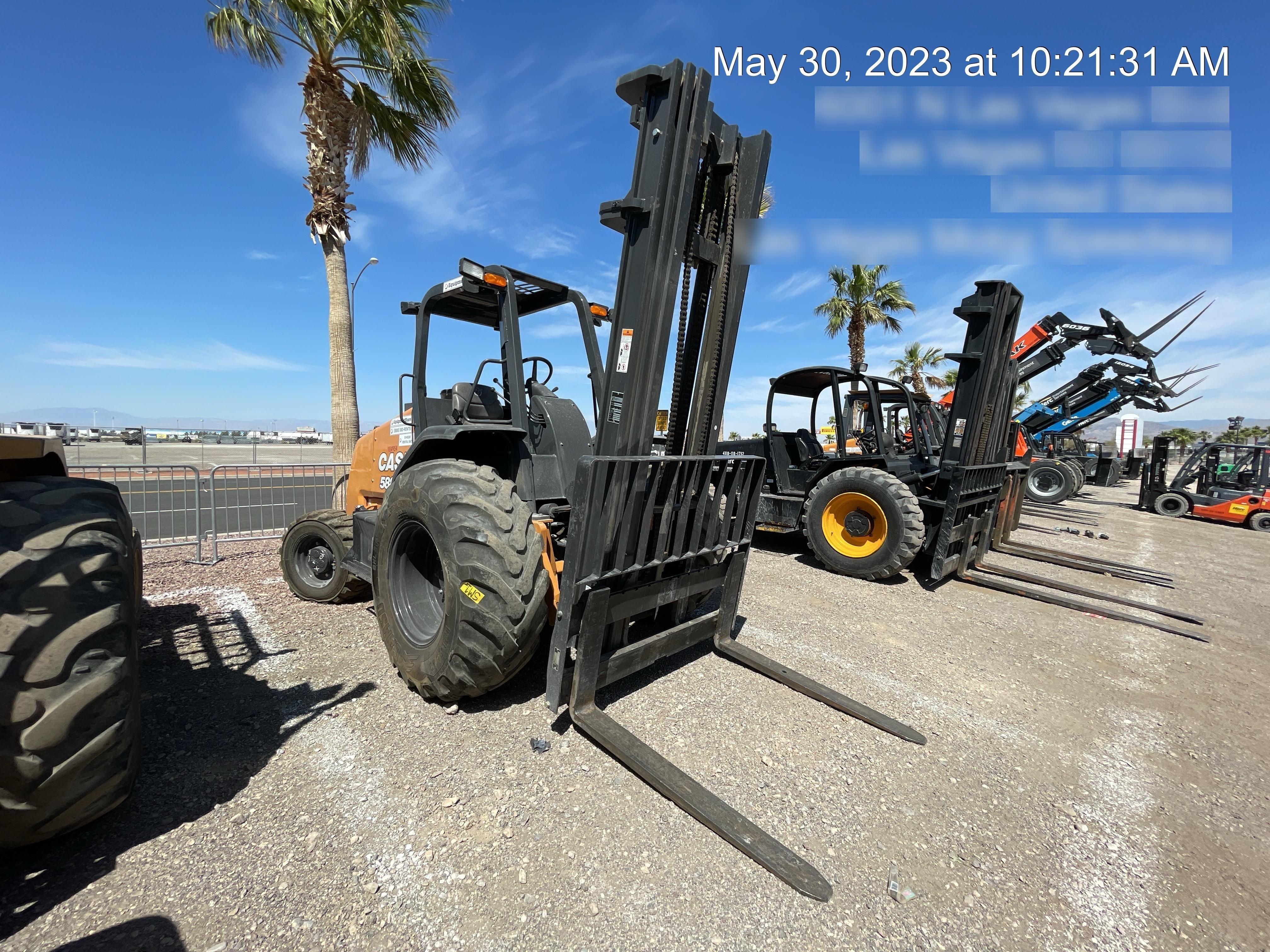 2021 CASE 588H
