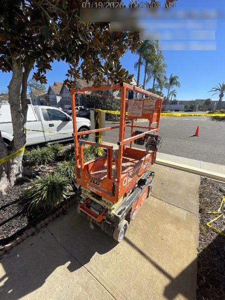 2022 JLG ES1330L