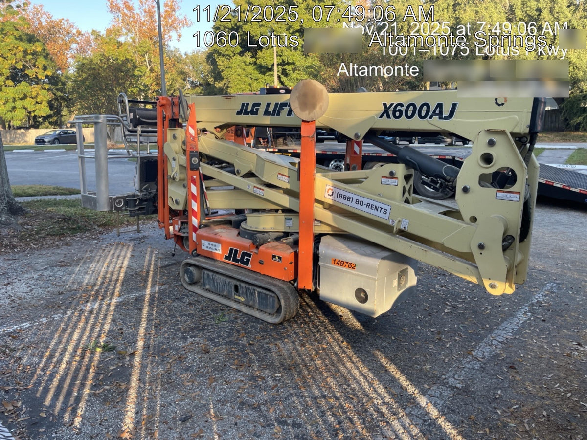 2021 JLG X600AJ
