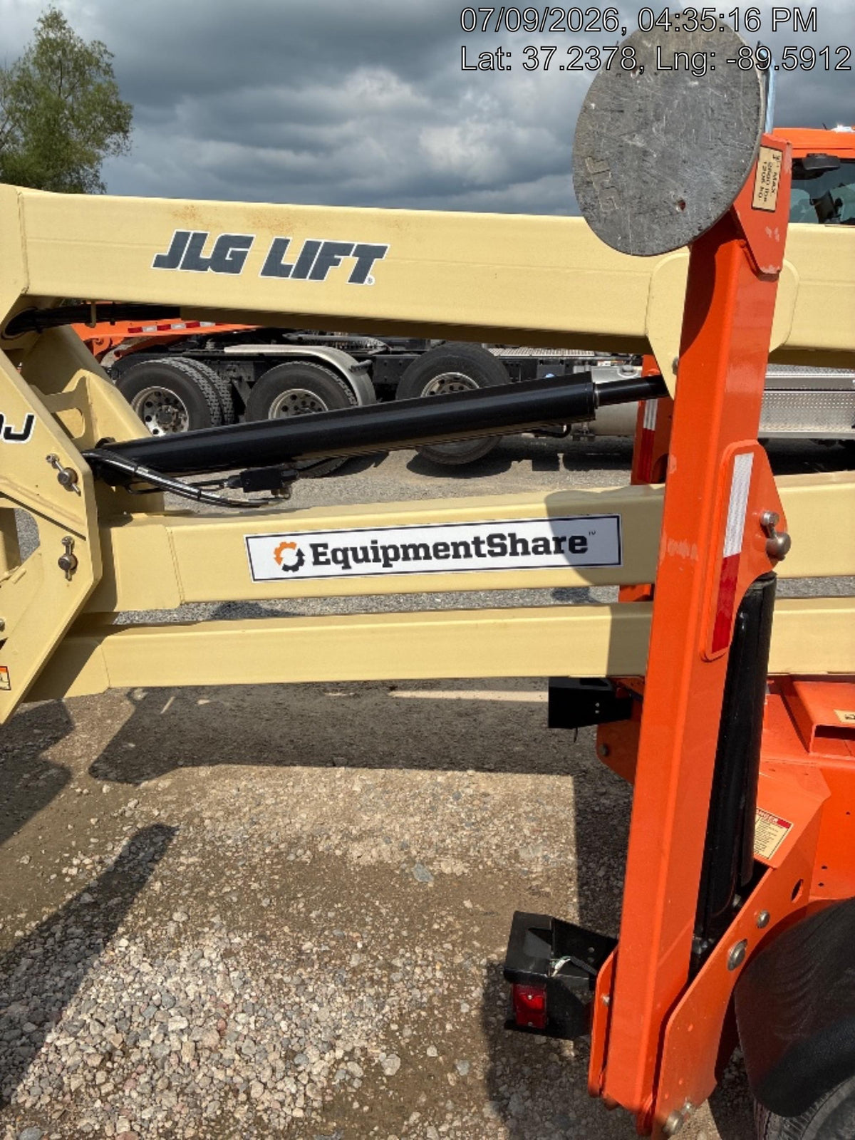 2022 JLG T500J