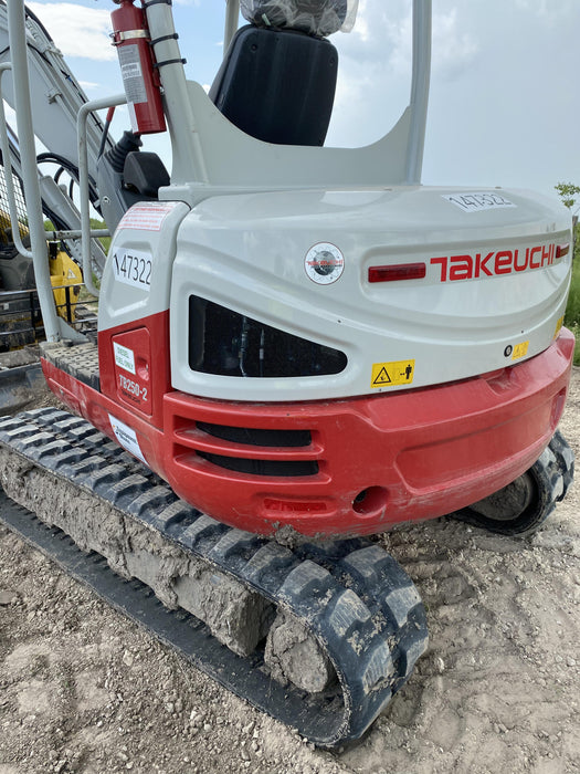 2021 TAKEUCHI TB250-2