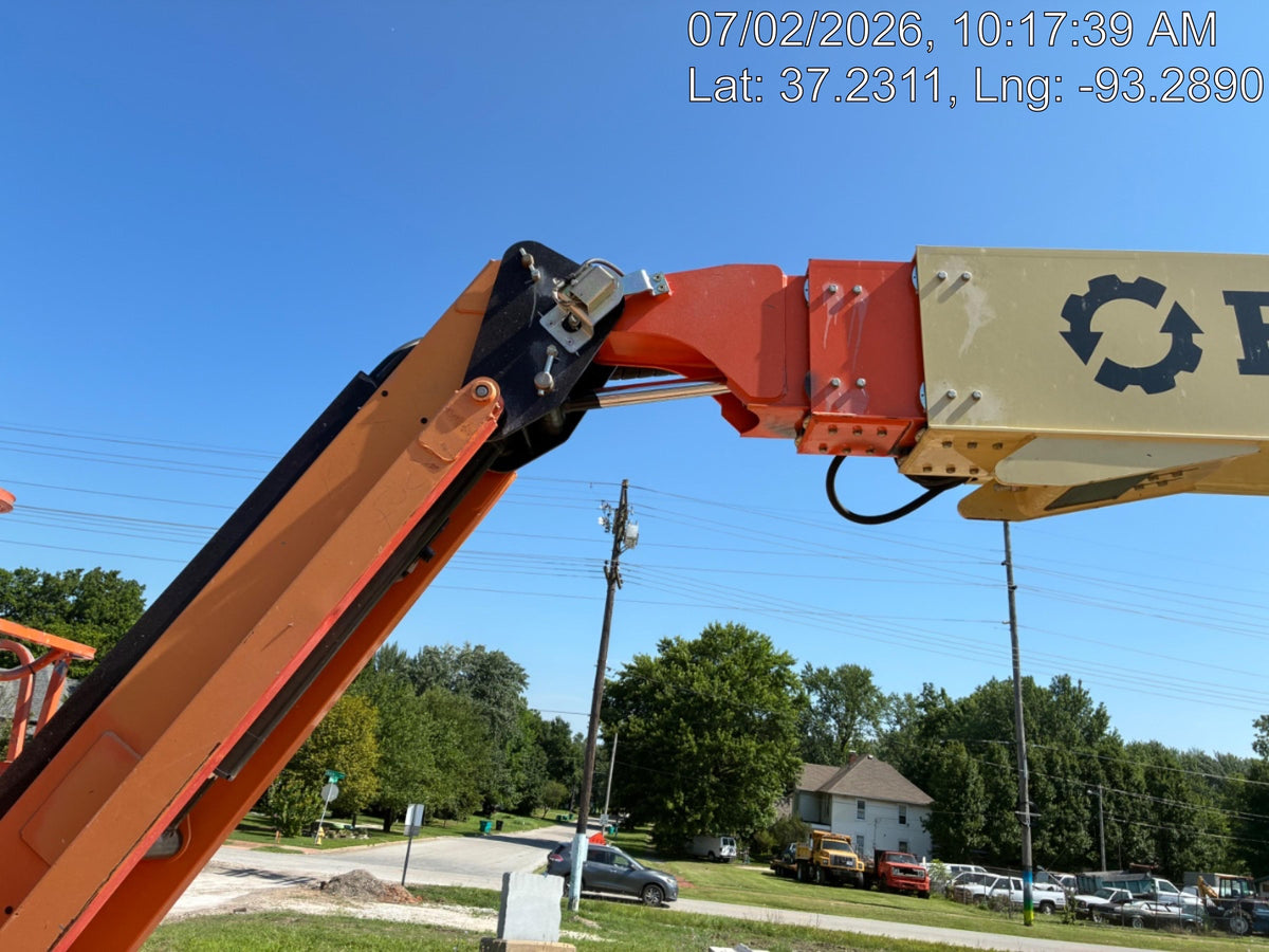 2022 JLG 660SJ
