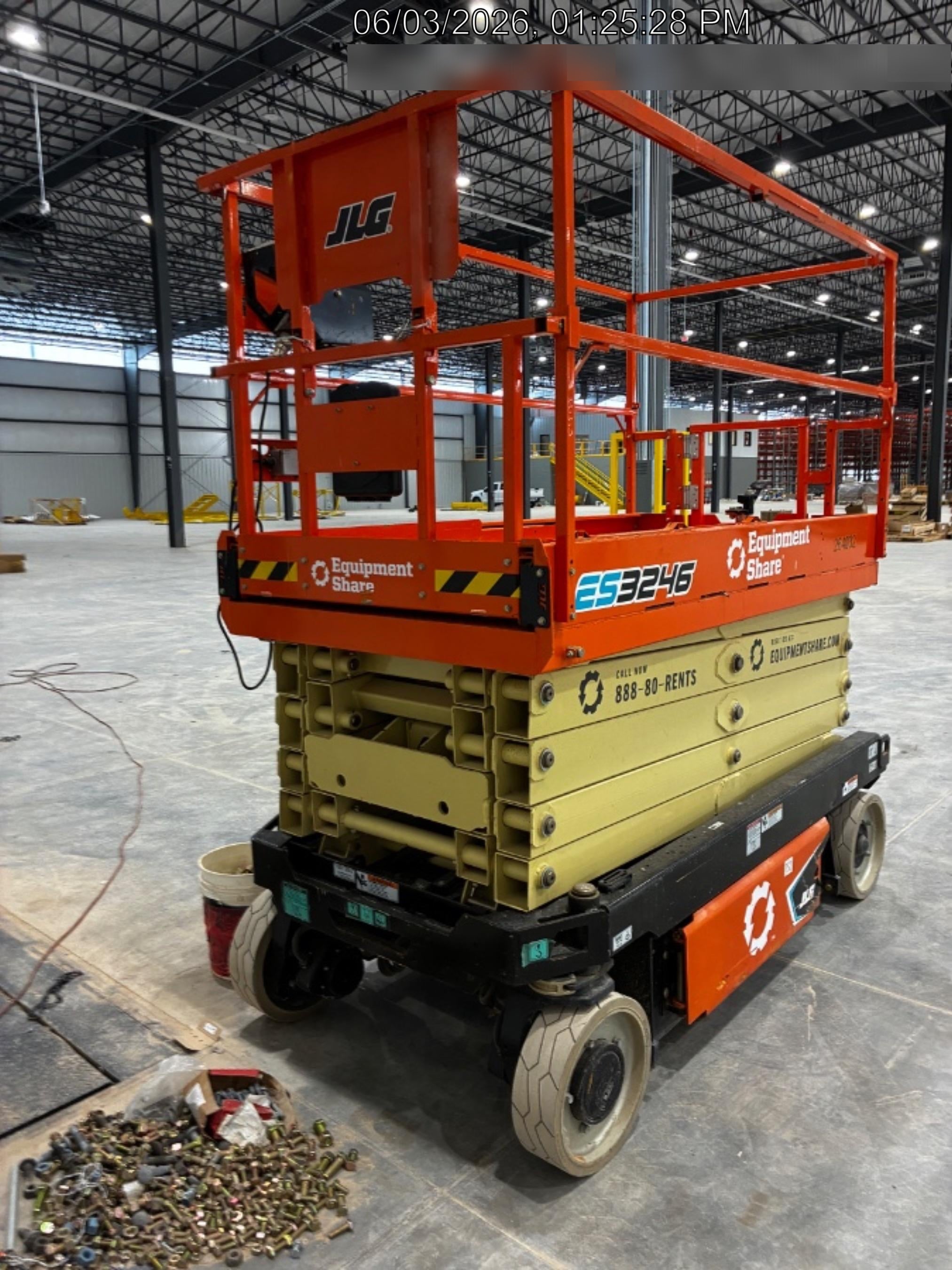 2022 JLG ES3246