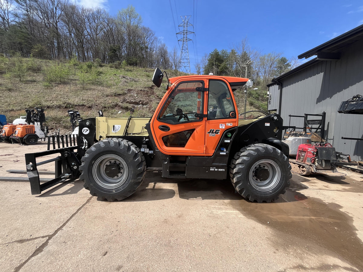 2026 JLG 1732