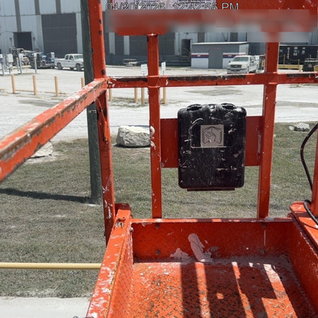 2022 JLG ES1330L