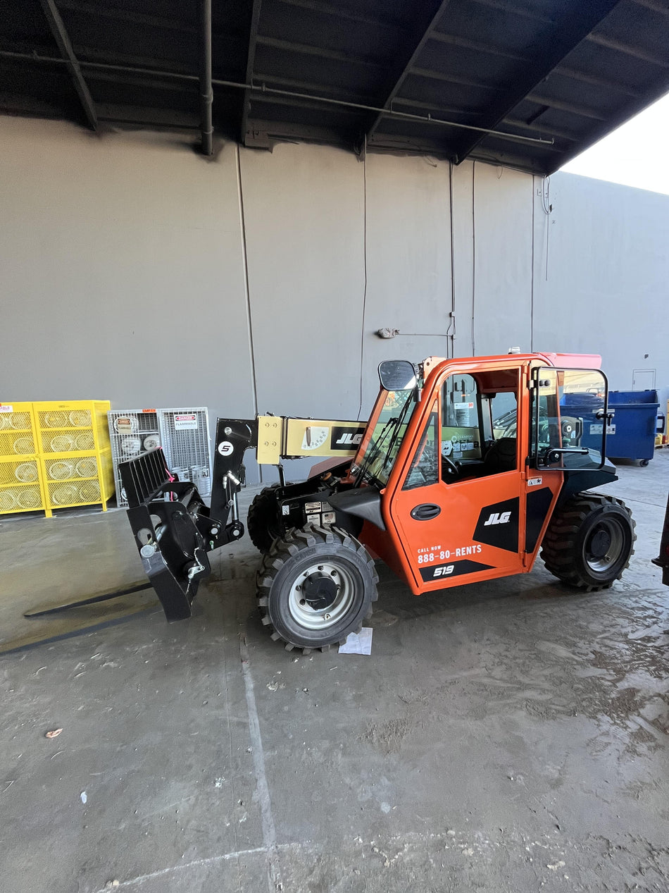 2025 JLG 519