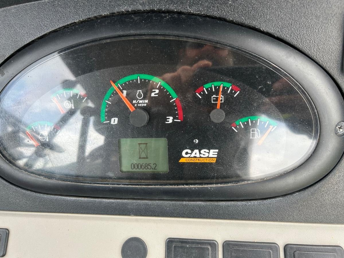 2022 CASE 570N EP