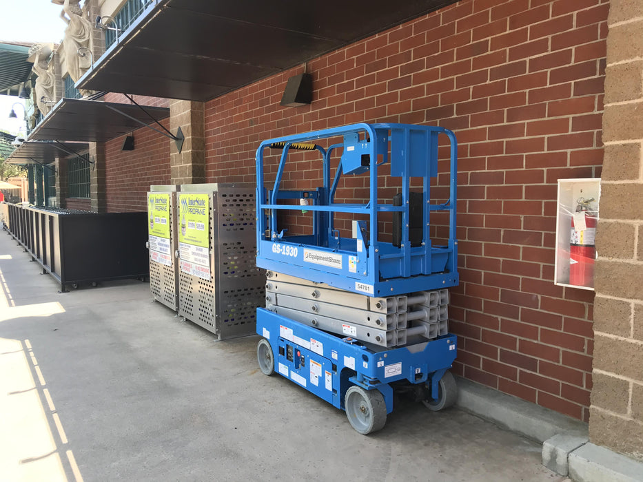 2019 Genie GS-1930 Half Height Swing Gate, 800W Inverter