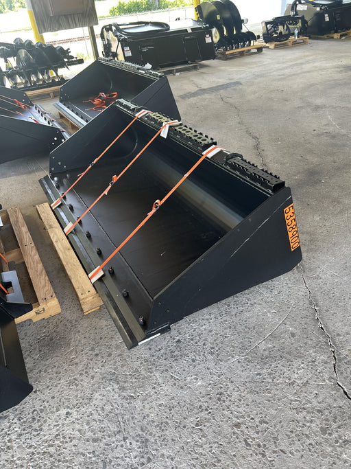 2025 EQUIPMENTSHARE 1006228 - 78" Smooth Bucket, CTL