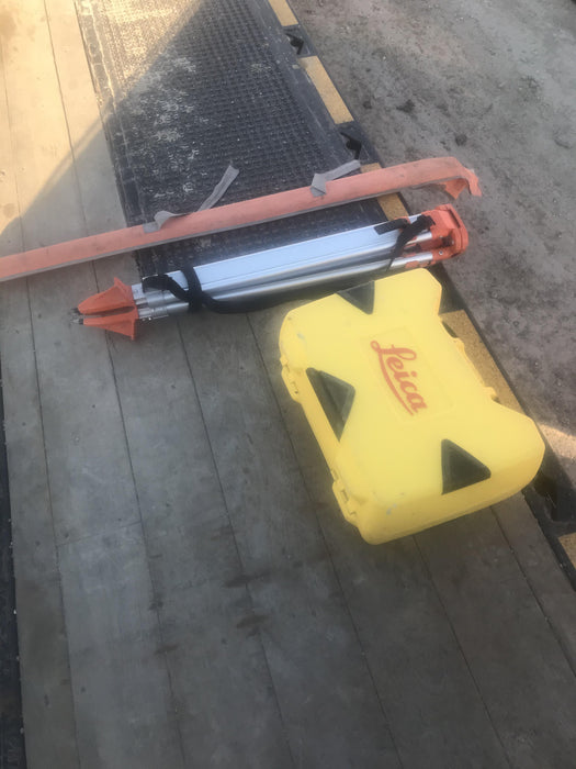 2020 LEICA Rugby 610