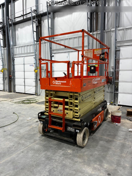2022 JLG ES3246