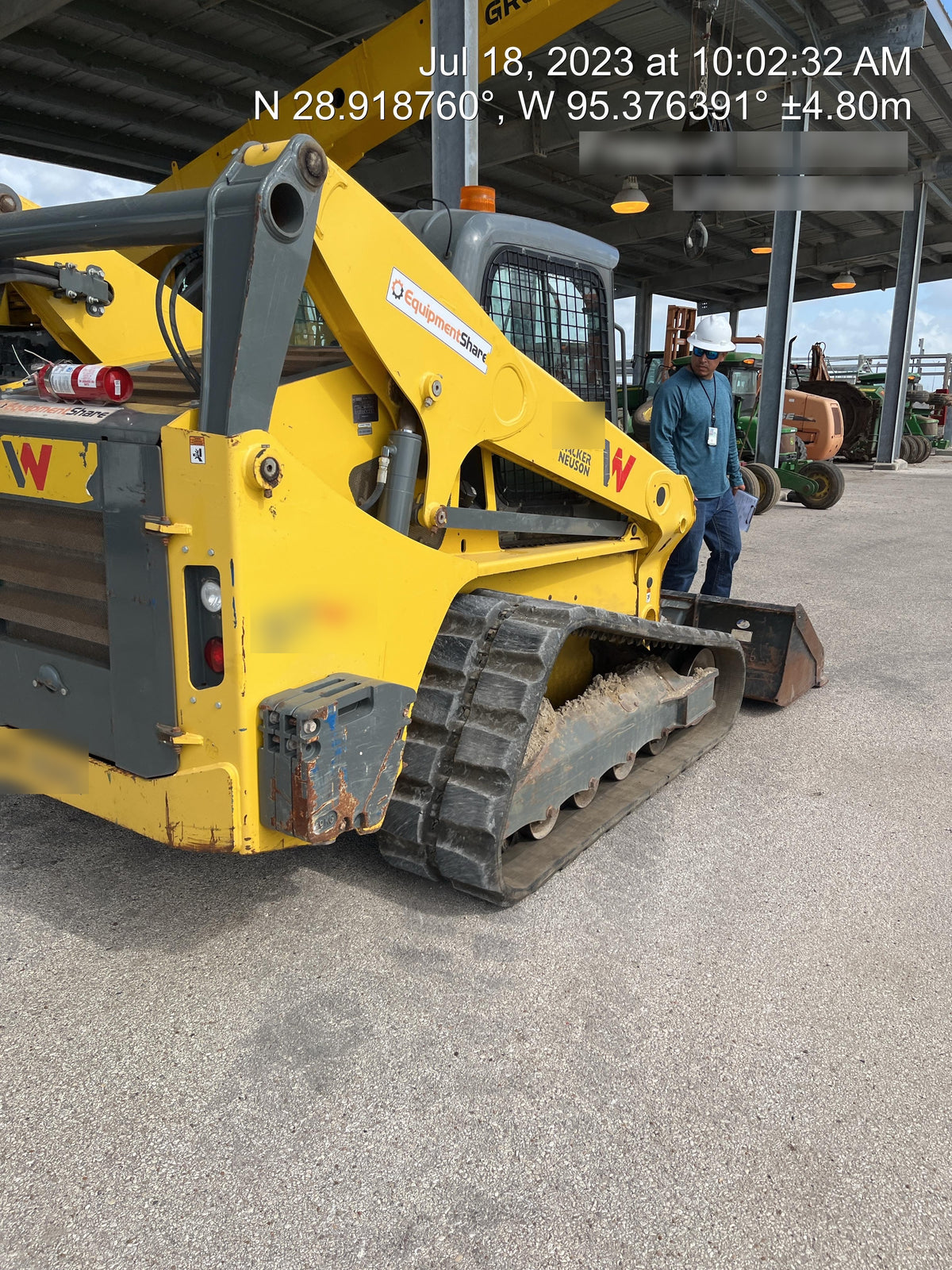Wacker Neuson ST45 14-Pin Attachment Control T3 Bucket Leveling, Ride Control, CAB/Heat, A/C, Cyclonic Engine Pre-Cleaner, Block Heater (110v) T4F, Counter Weights, Dual Beam Work Lights,  Radio, Back-Up Camera, Zero-Drift Hydraulic Valve, Foot Throttle, 4 Way Flasher Kit, Scavenger Air Cleane, Synthetic Hydraulic Oil, High Flow LF	Hydraulic Coupler SSL/CTL