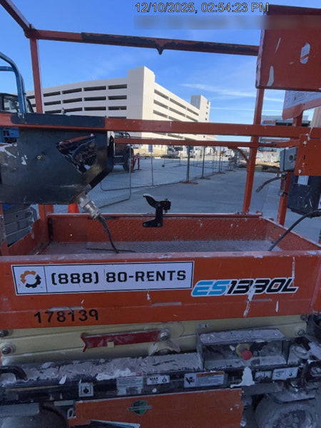 2021 JLG ES1330L