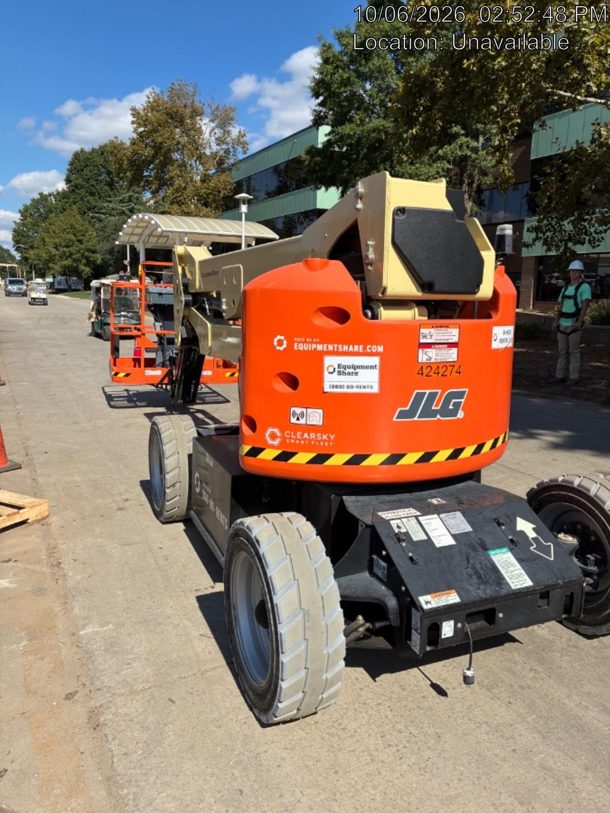 2024 JLG E450AJ