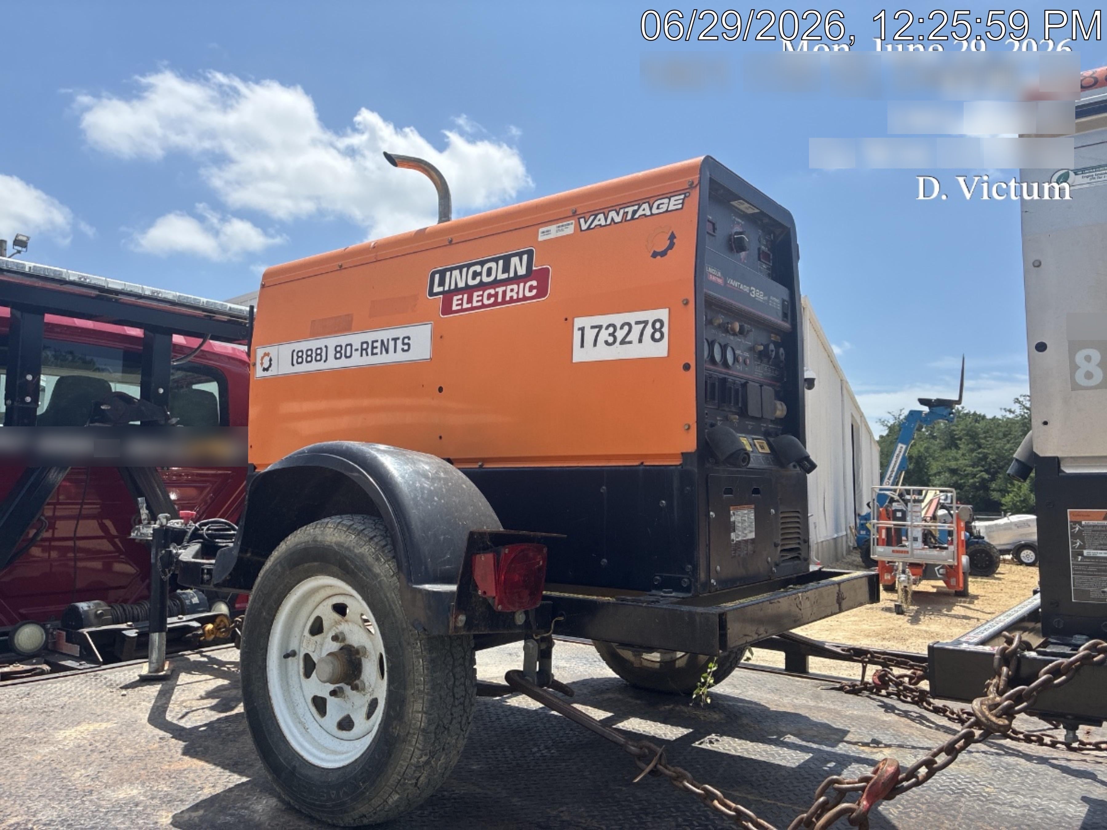 2021 Lincoln Electric Vantage 322 Vantage 322 Ready Pak 3 w/ Decals, ORANGE (includes trailer, cable rack, fender light kit) NO Telematics