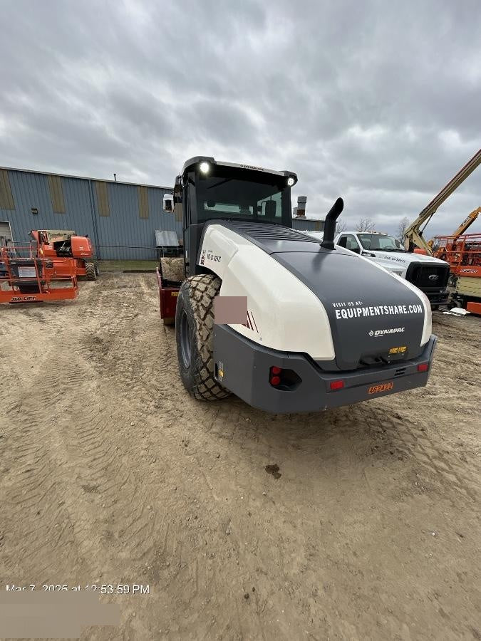 2024 DYNAPAC CA2500D