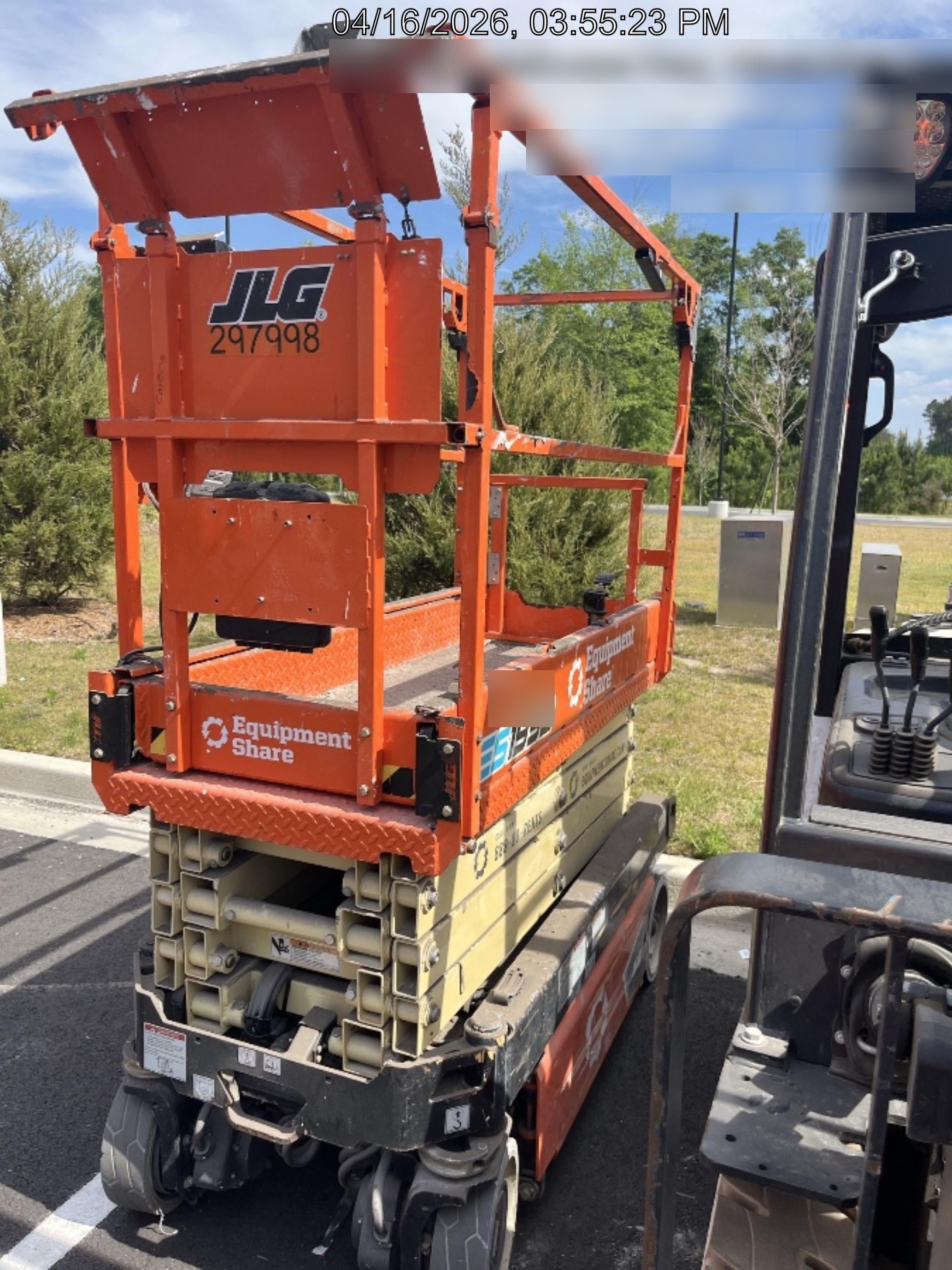 2023 JLG ES1932