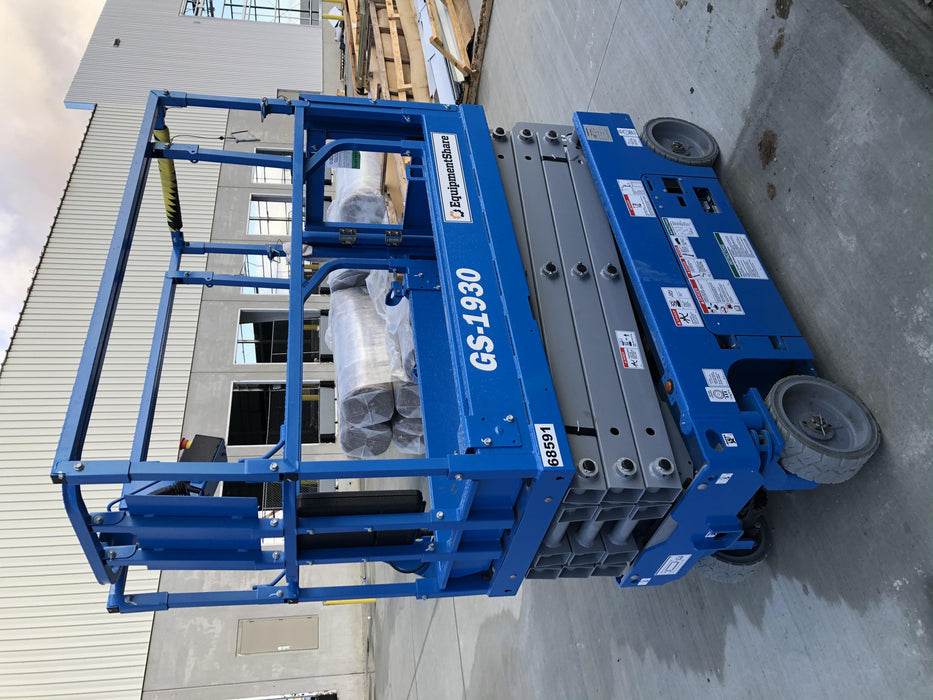 2020 Genie GS-1930 Solid Non Marking Tires, Beacon, Folding rails with half height swing gate, 800W Inverter