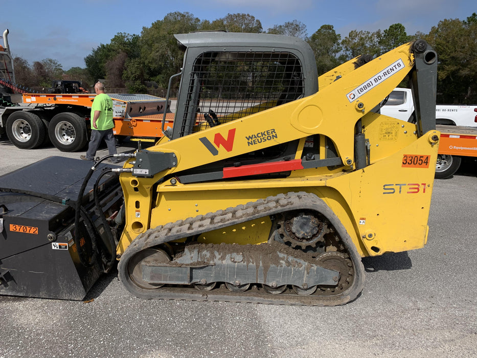 2019 PALADIN Sweepster SB72