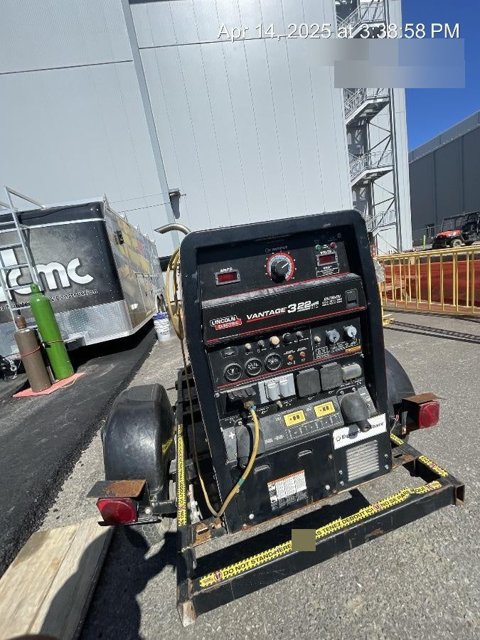 2021 Lincoln Electric Vantage 322 Vantage 322 Ready Pak 3 w/ Decals, ORANGE (includes trailer, cable rack, fender light kit) NO Telematics