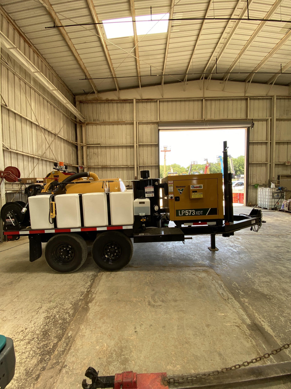 2021 VAC-TRON LP573XDT