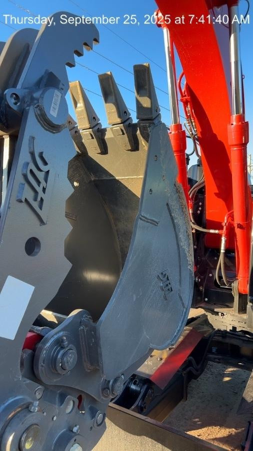 2025 LINK-BELT 24" Bucket - Link Belt
