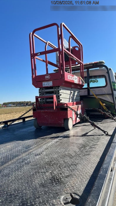 2017 MEC 1330SE 13' Scissor Lift w/2 Year Extended Full Warranty
