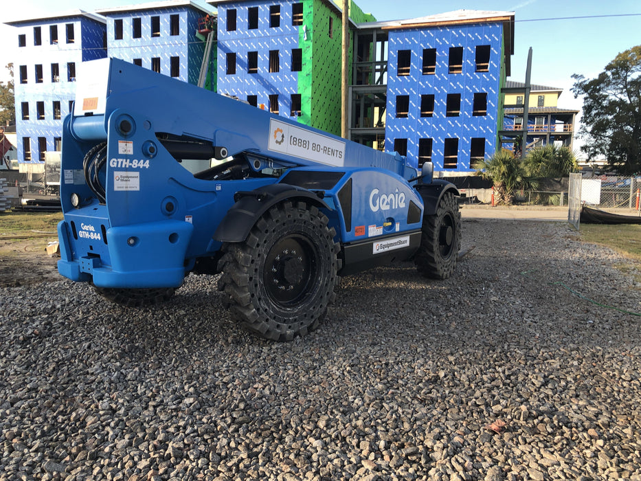 2019 GENIE GTH-844