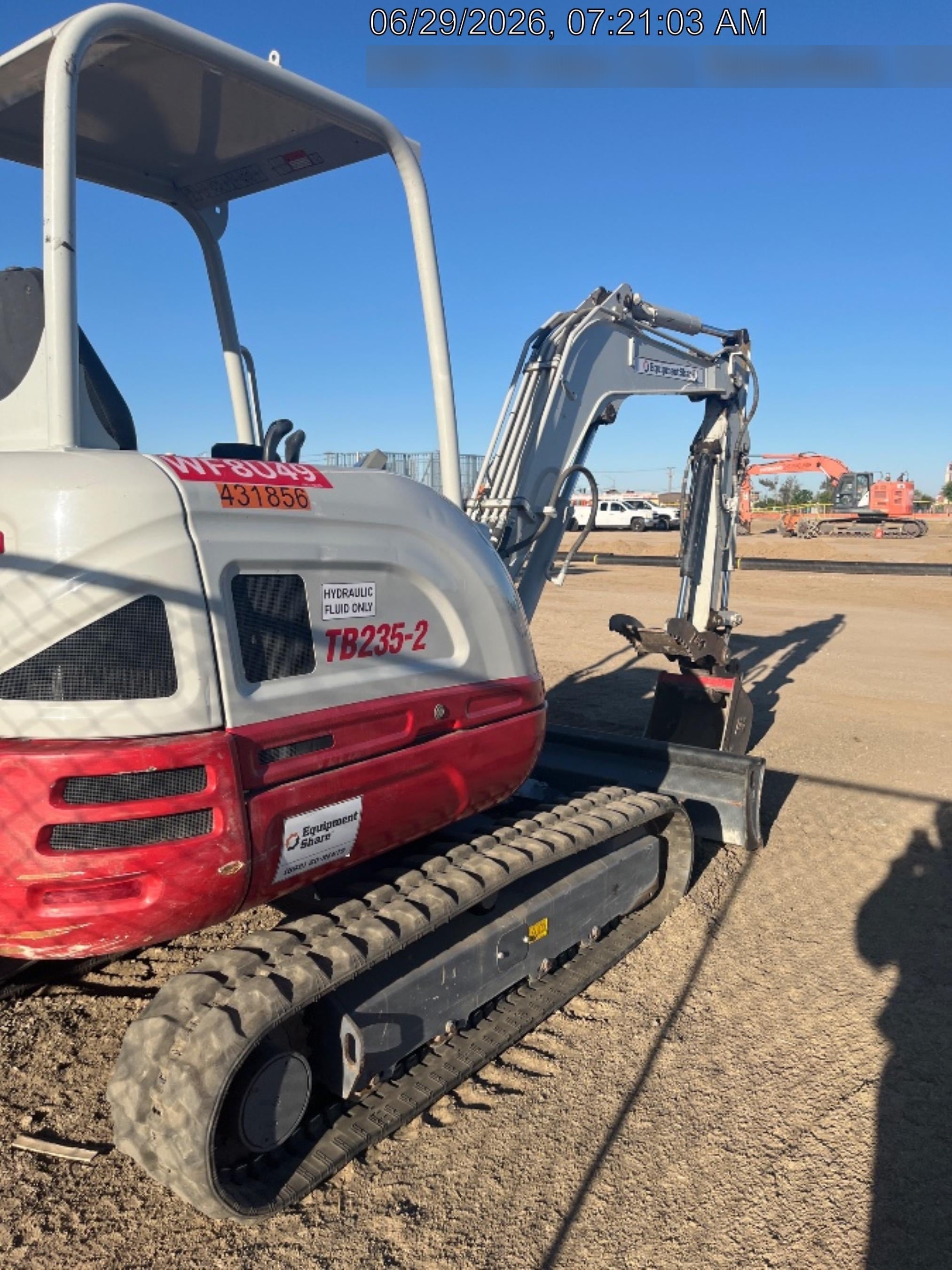 2024 TAKEUCHI TB235-2R