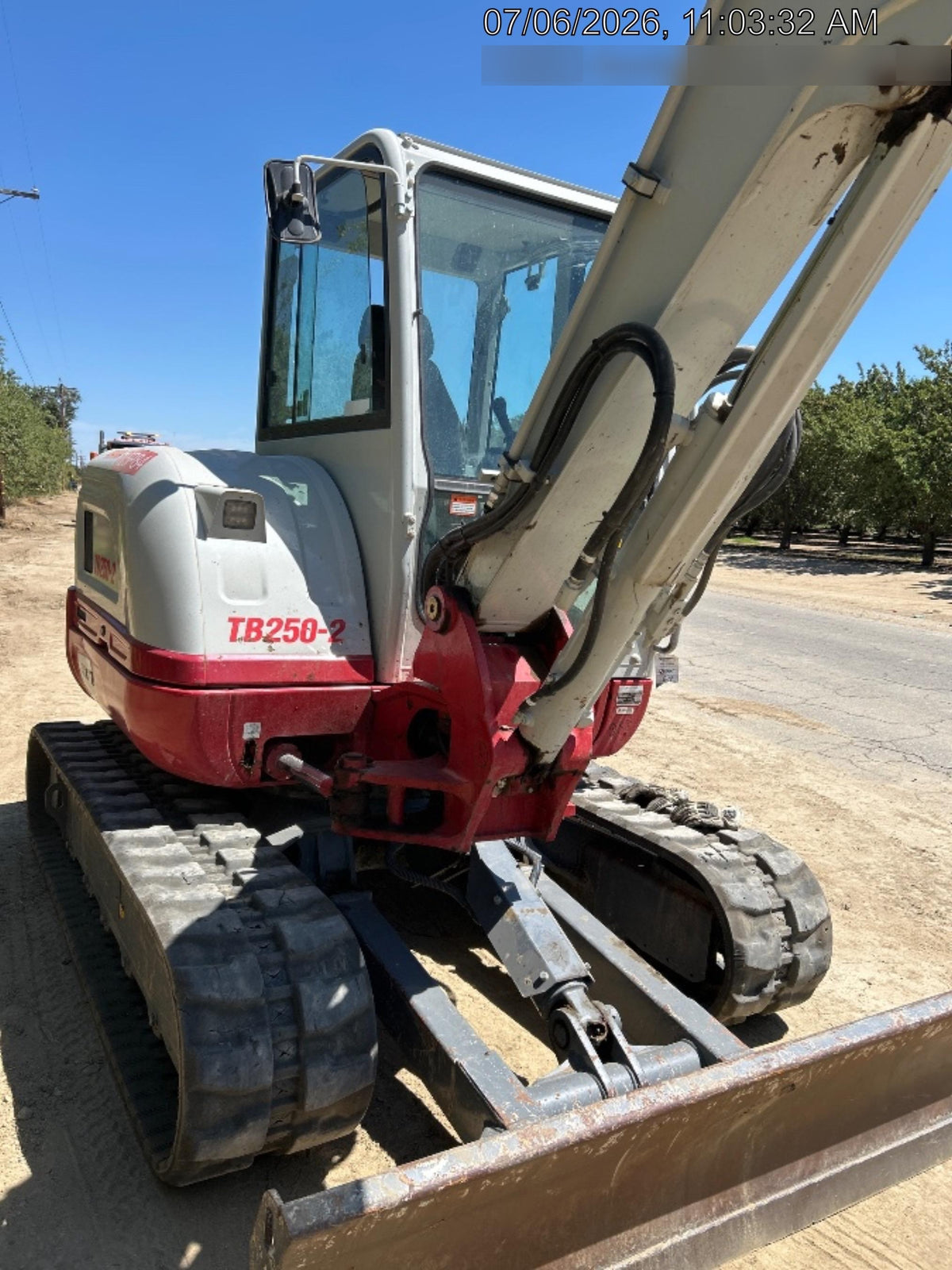 2024 TAKEUCHI TB250-2CR