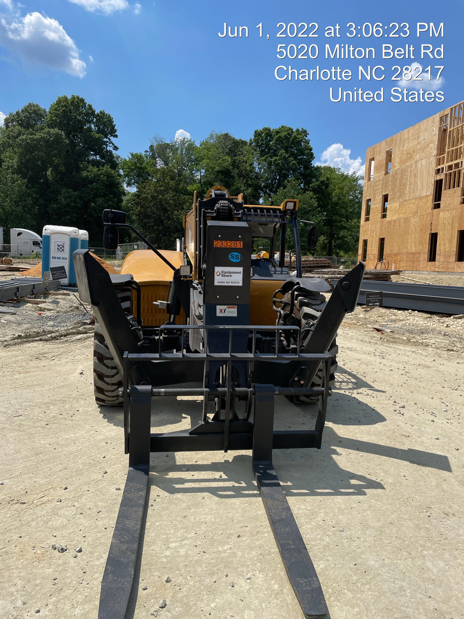 2022 SANY STH1056