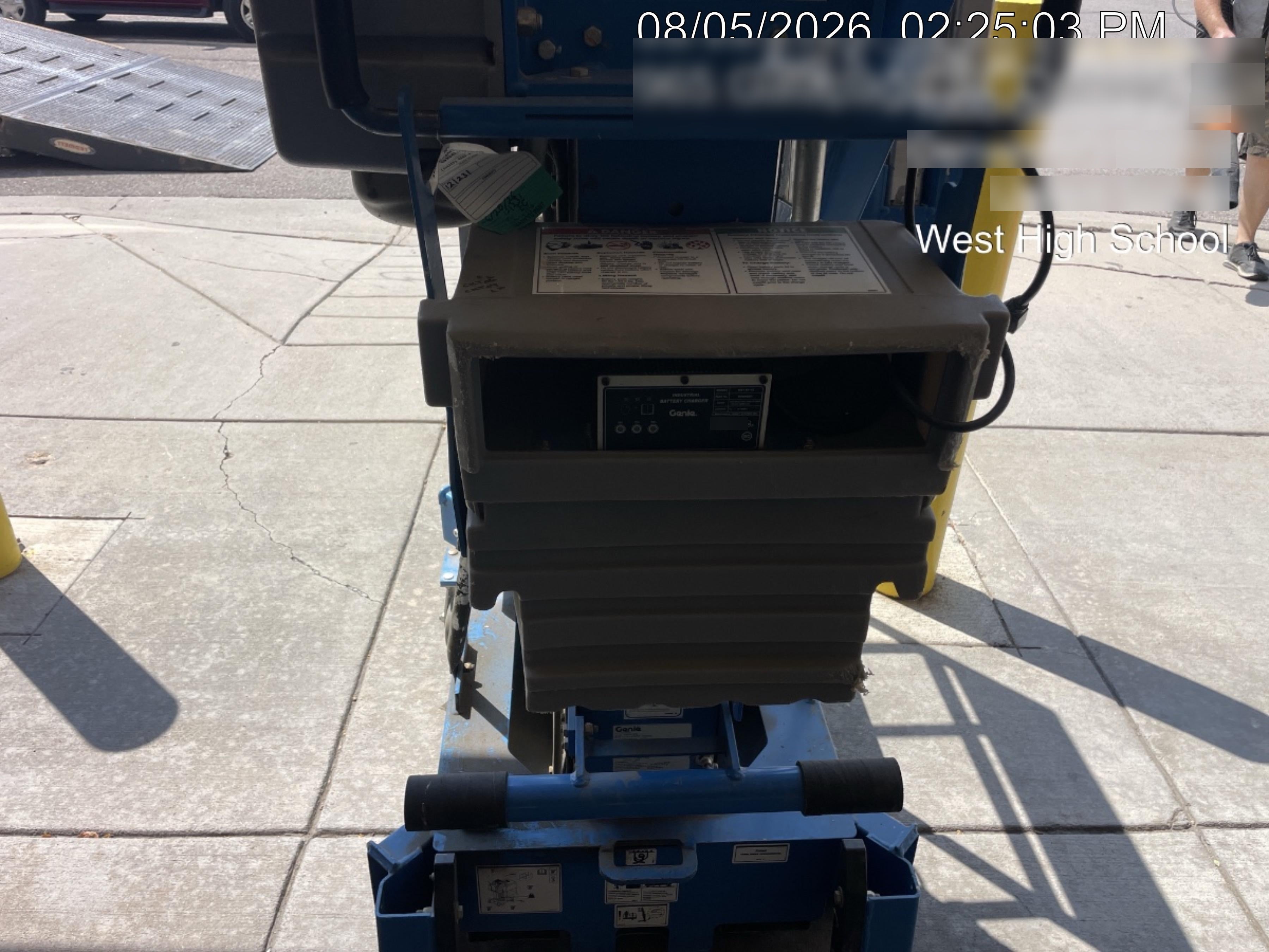 2020 GENIE AWP-30S
