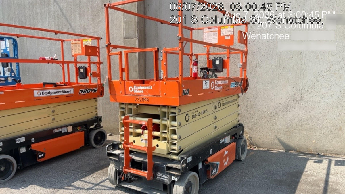 2022 JLG ES3246