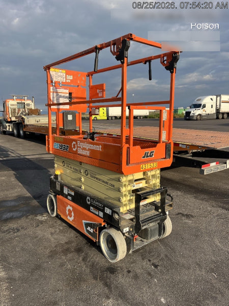 2024 JLG ES1932