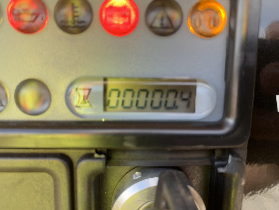 2023 VAC-TRON LP573XDT