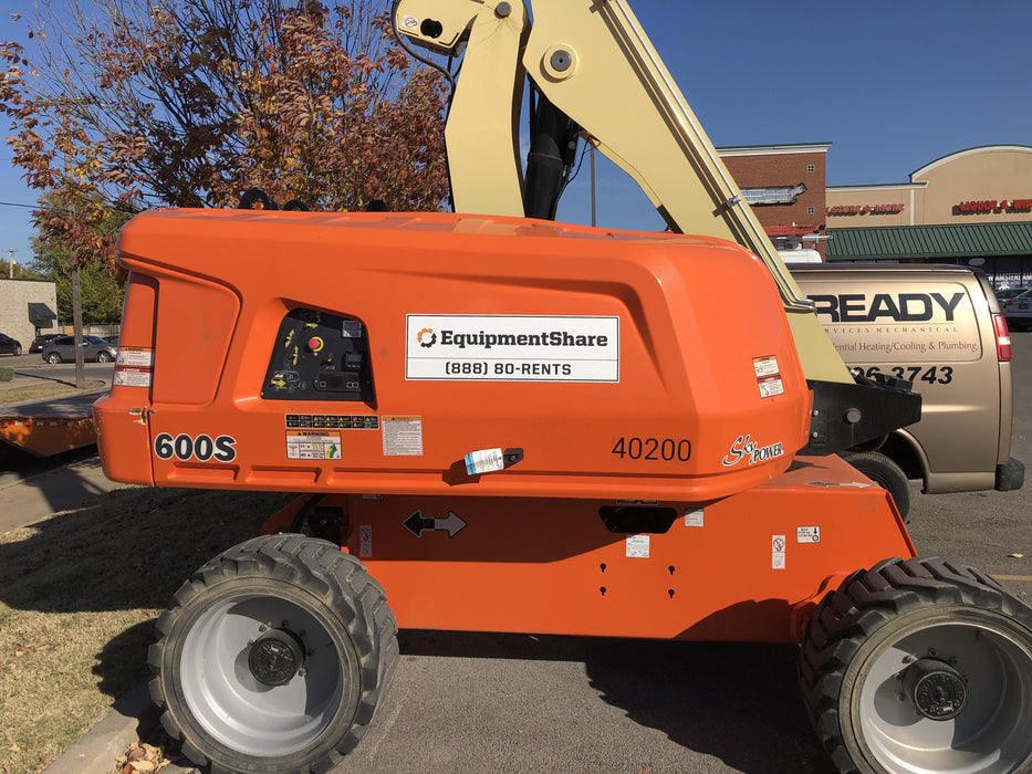 2019 JLG 600S 4WD