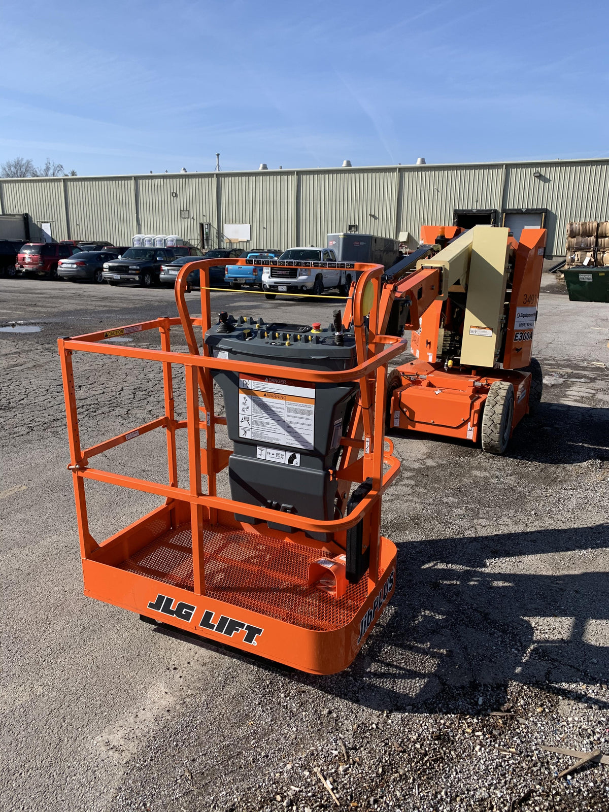 2019 JLG E300AJP