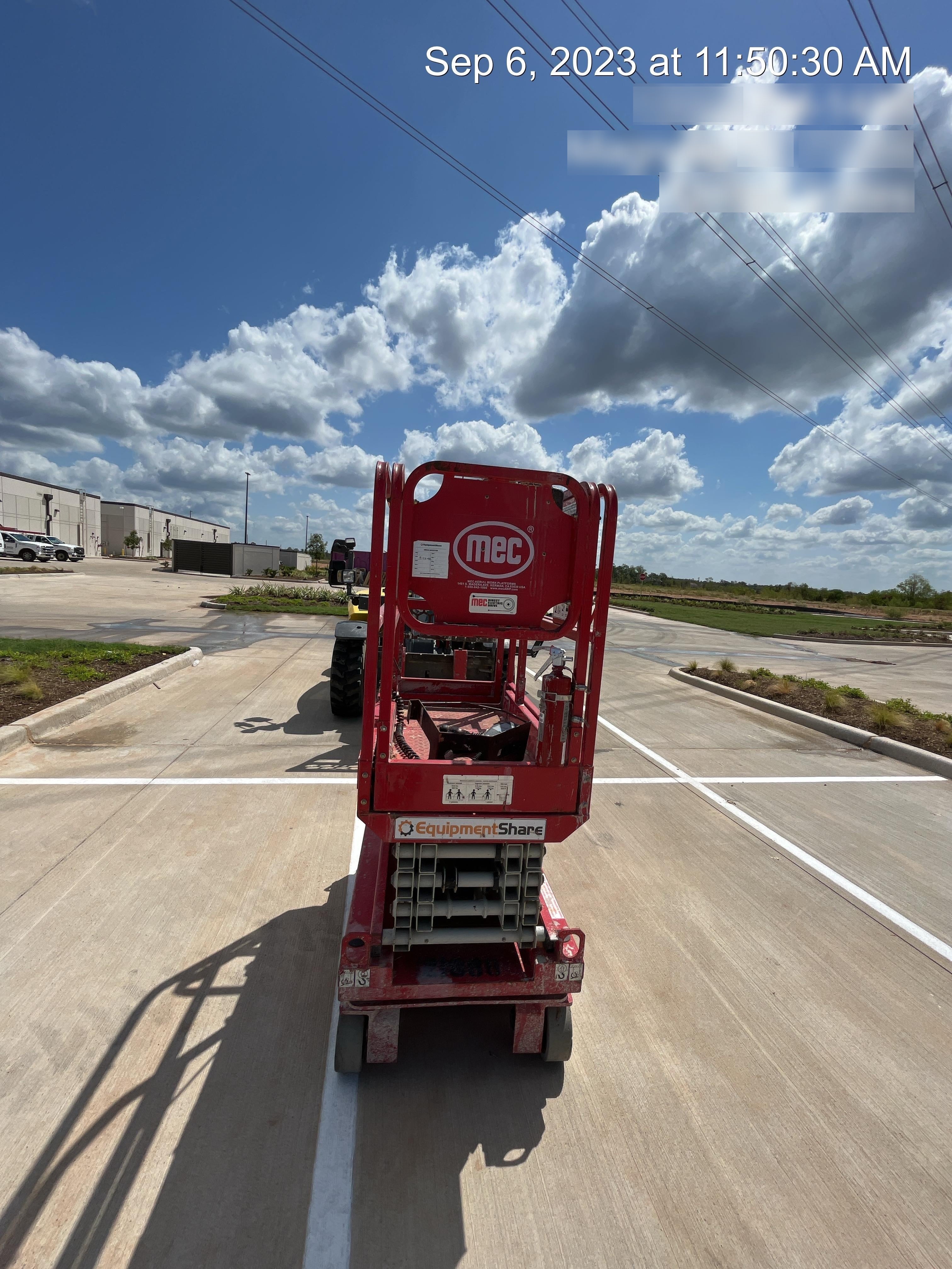 2019 MEC 1330SE MEC 1330SE w/ES Track Hardware, Full Extended 2 Year Warranty