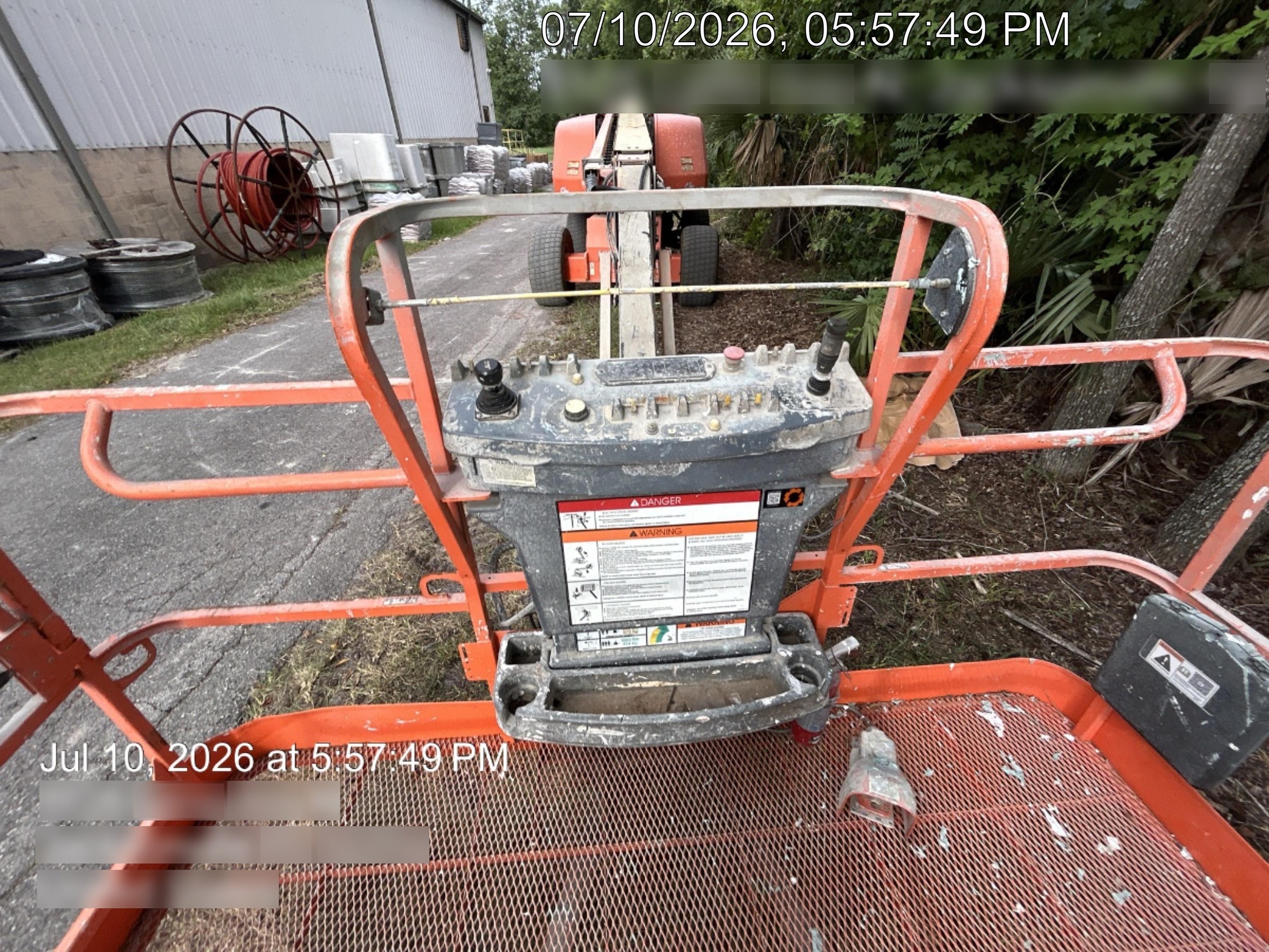 2022 JLG 660SJ