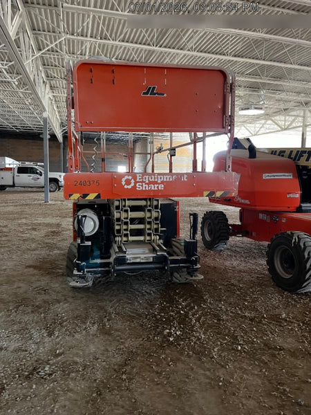 2022 JLG RT3369