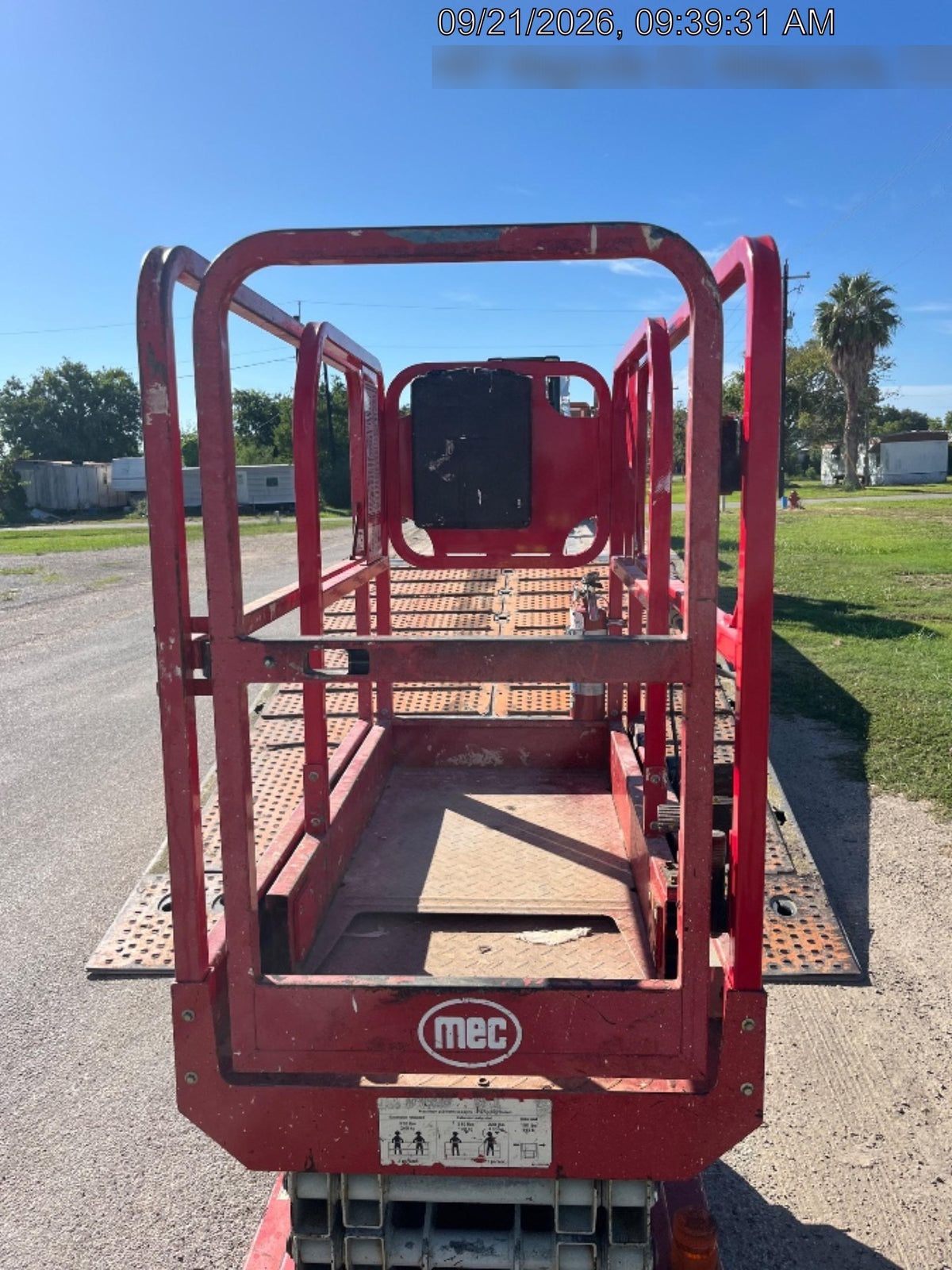 2019 MEC 1330SE MEC 1330SE w/ES Track Hardware, Full Extended 2 Year Warranty