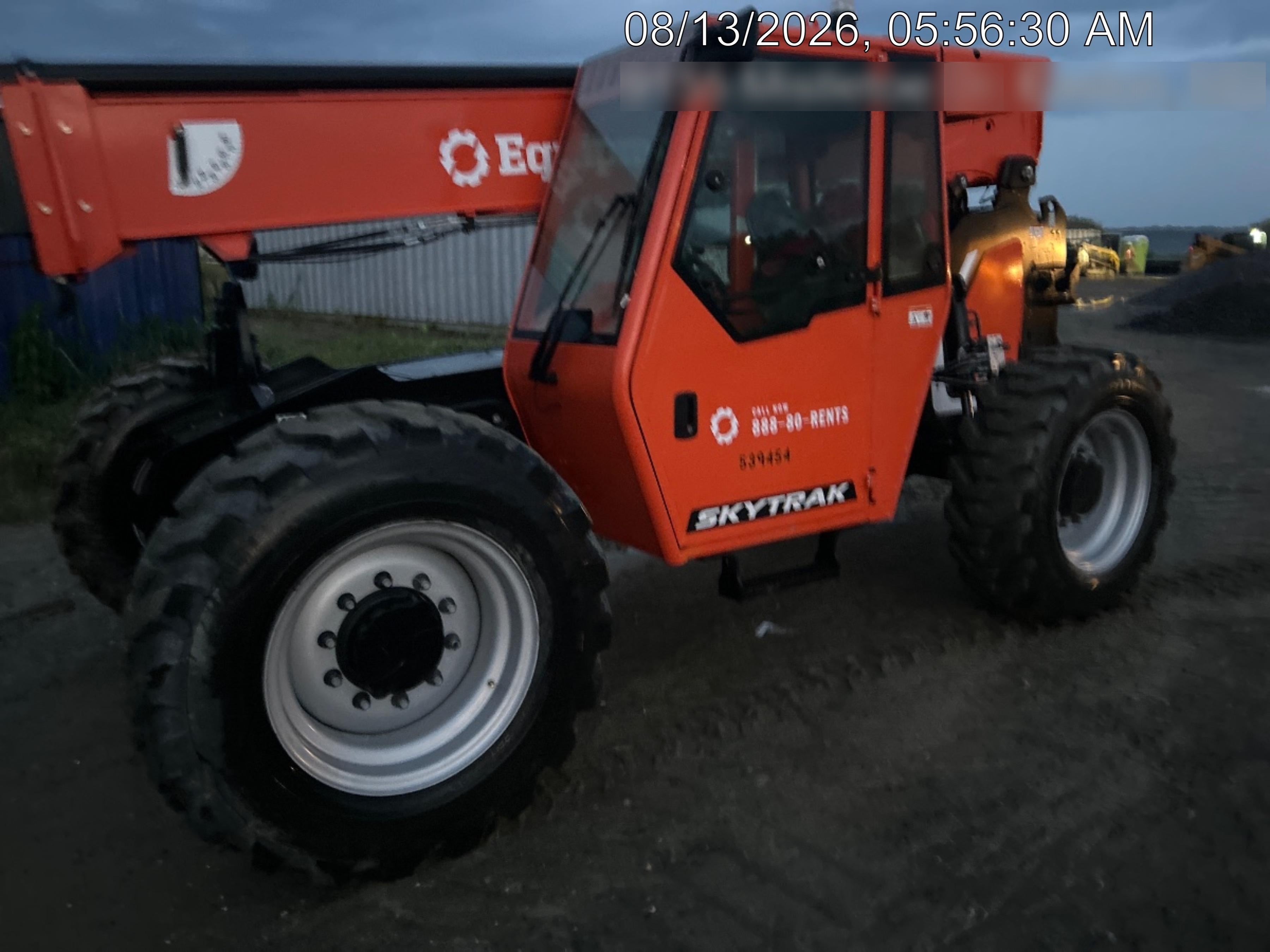 2025 SKYTRAK 8042