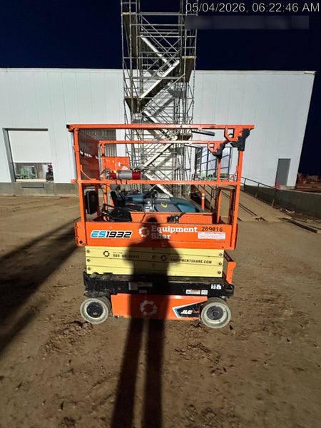 2022 JLG ES1932
