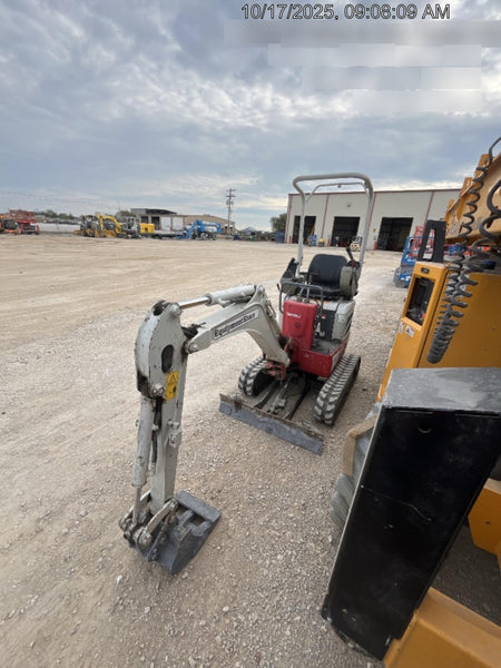2022 TAKEUCHI TB210R