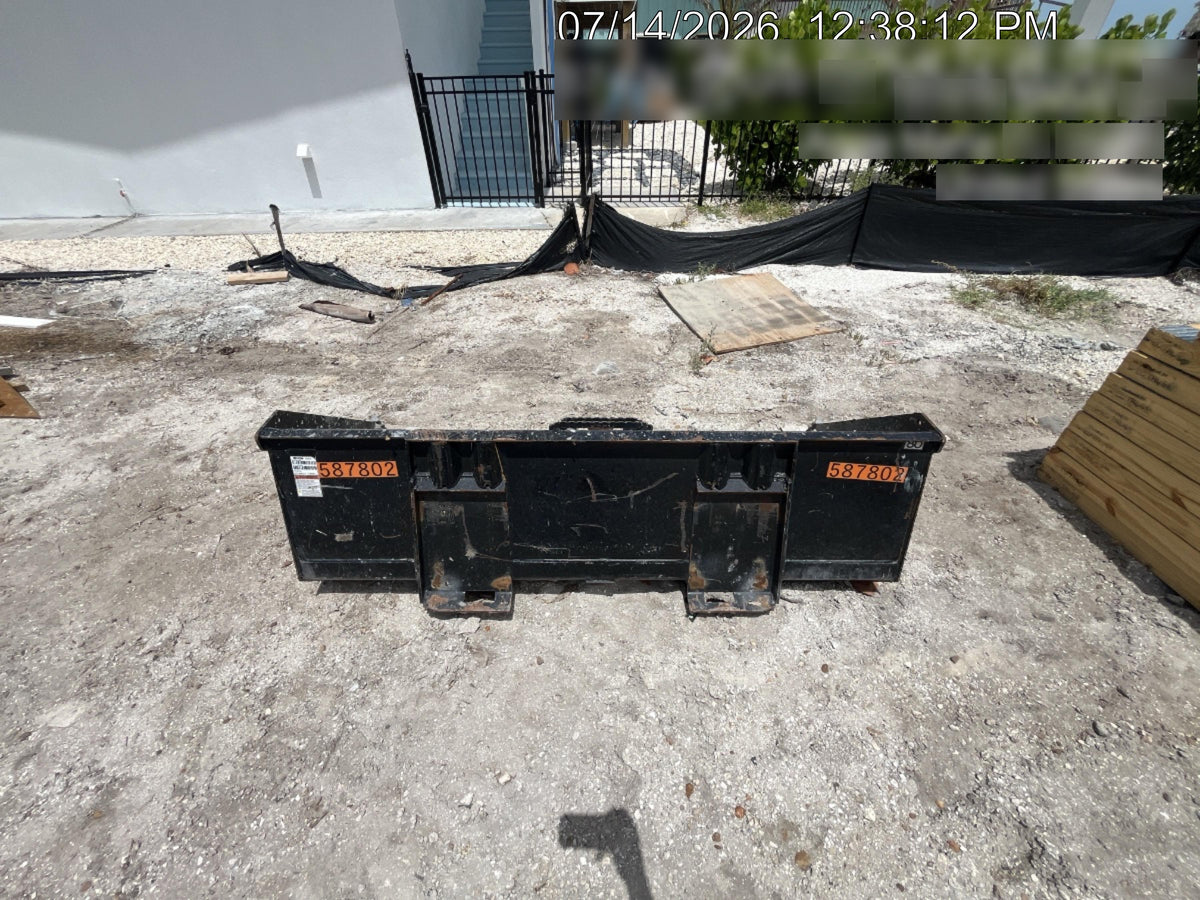 2025 TAKEUCHI 80" Smooth Bucket - Takeuchi