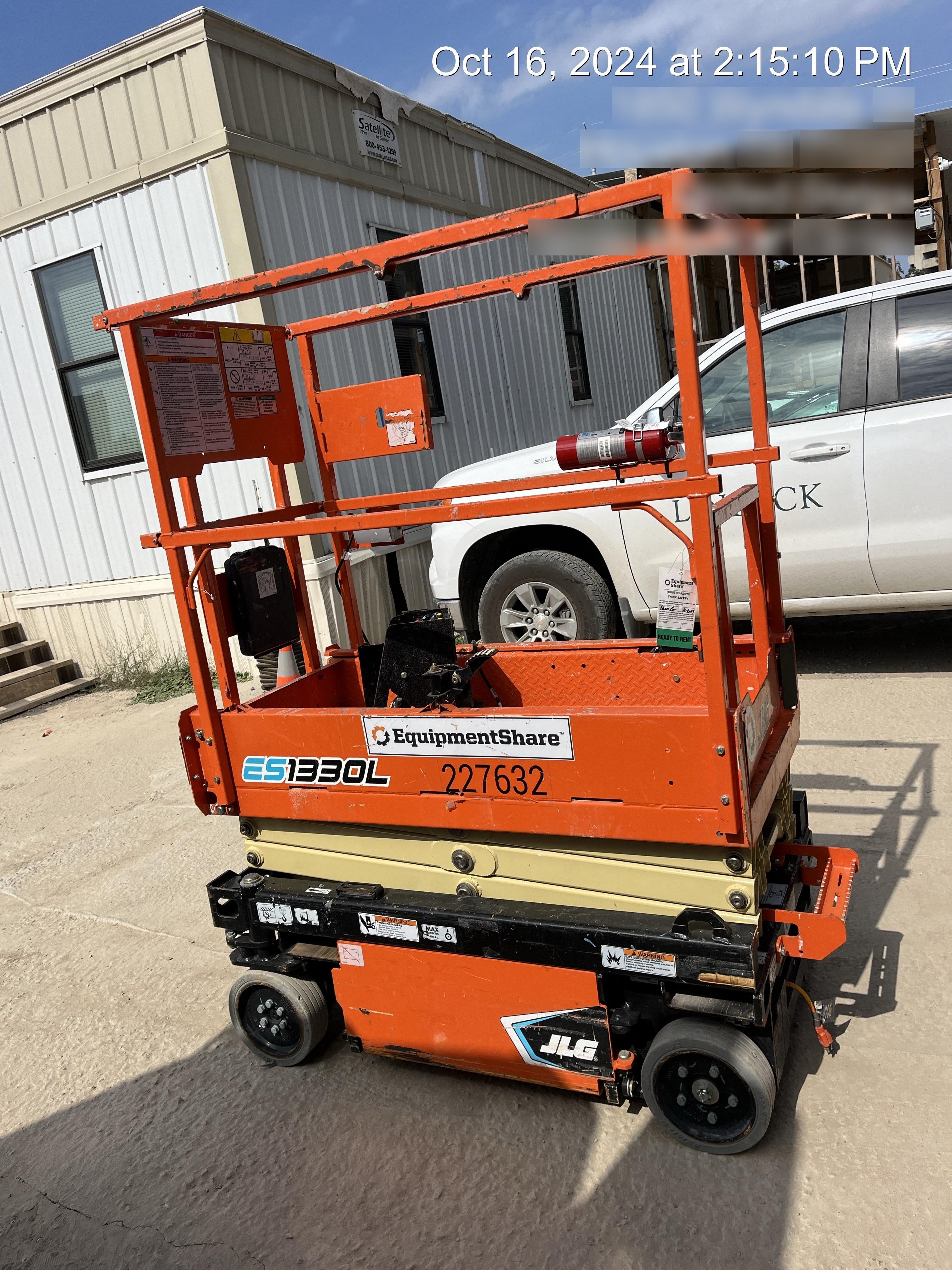2022 JLG ES1330L